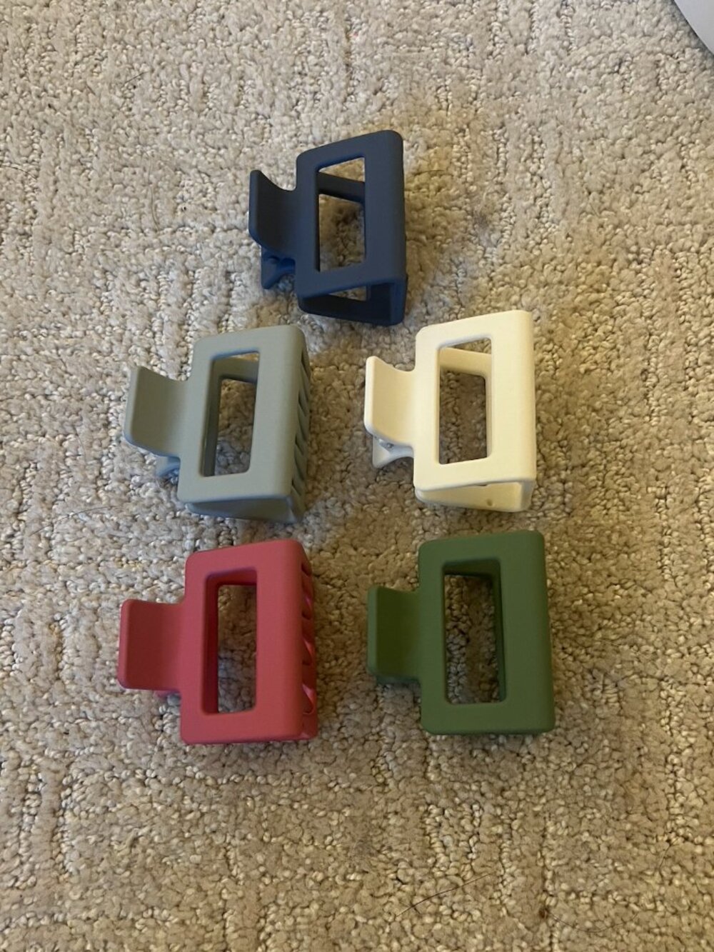 Set of 5 Medium Multicolor Hair Claw Clips - Picture 1 of 3